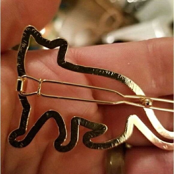 Cat Shaped Metal Hair Clips Goldtone Accessory - Picture 2 of 7
